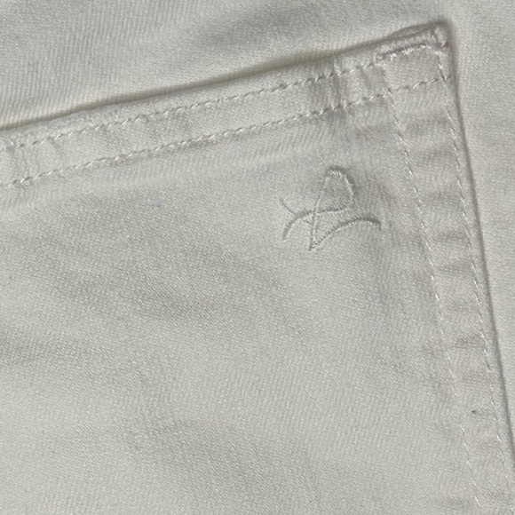 DL1961 Karlie Puro Denim Boyfriend Shorts - Picture 7 of 9